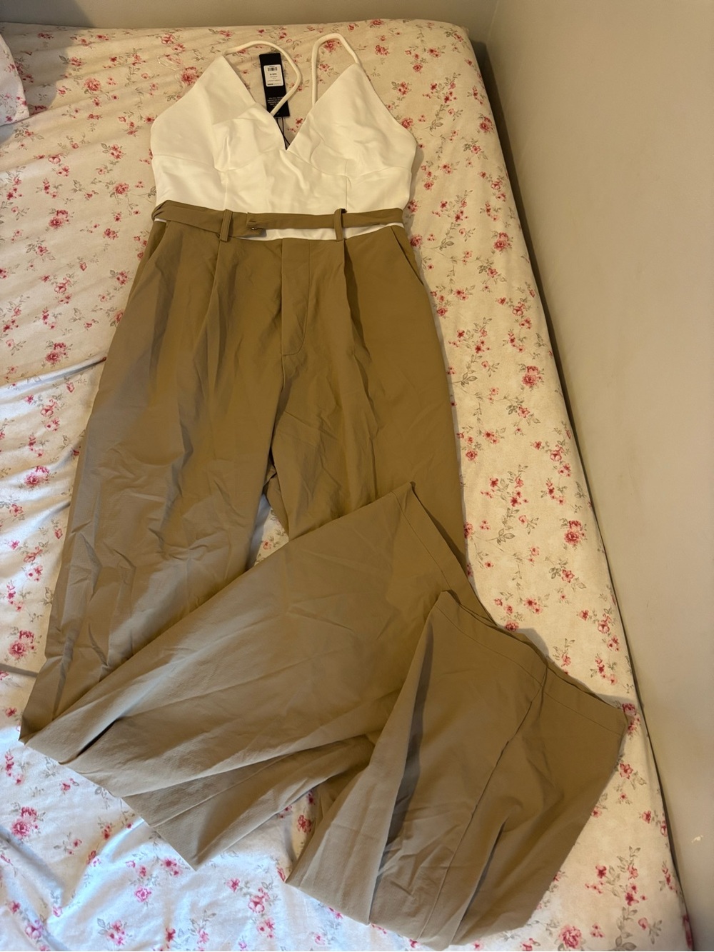 High-Waist Wide Leg Pants in Camel - Picture 5 of 6